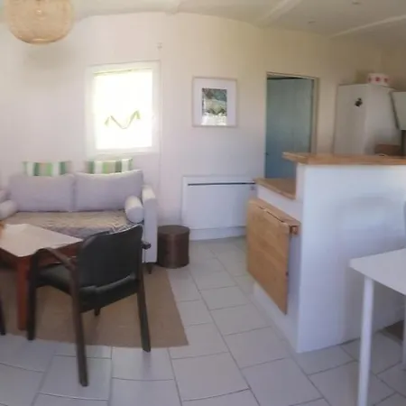 Charmante Maison Pres De La * Анель